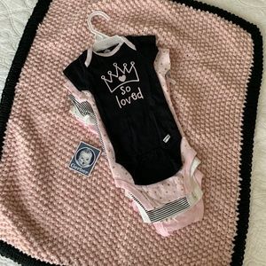 Organic Hand Knit Baby Blanket/Mat and Onesies NWT